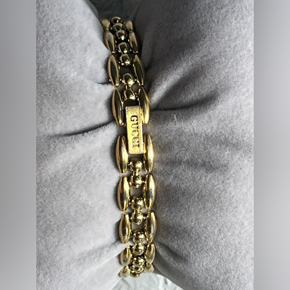 GUCCI 11/12.2 interchangeable bezels with 1 metallic bezel (black) - Picture 10 of 13